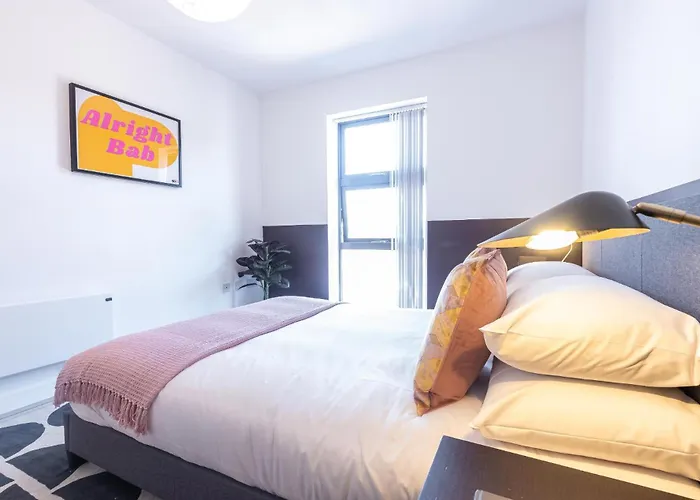 Quiet 2-Bed Home In Birmingham, Ideal For Relaxing